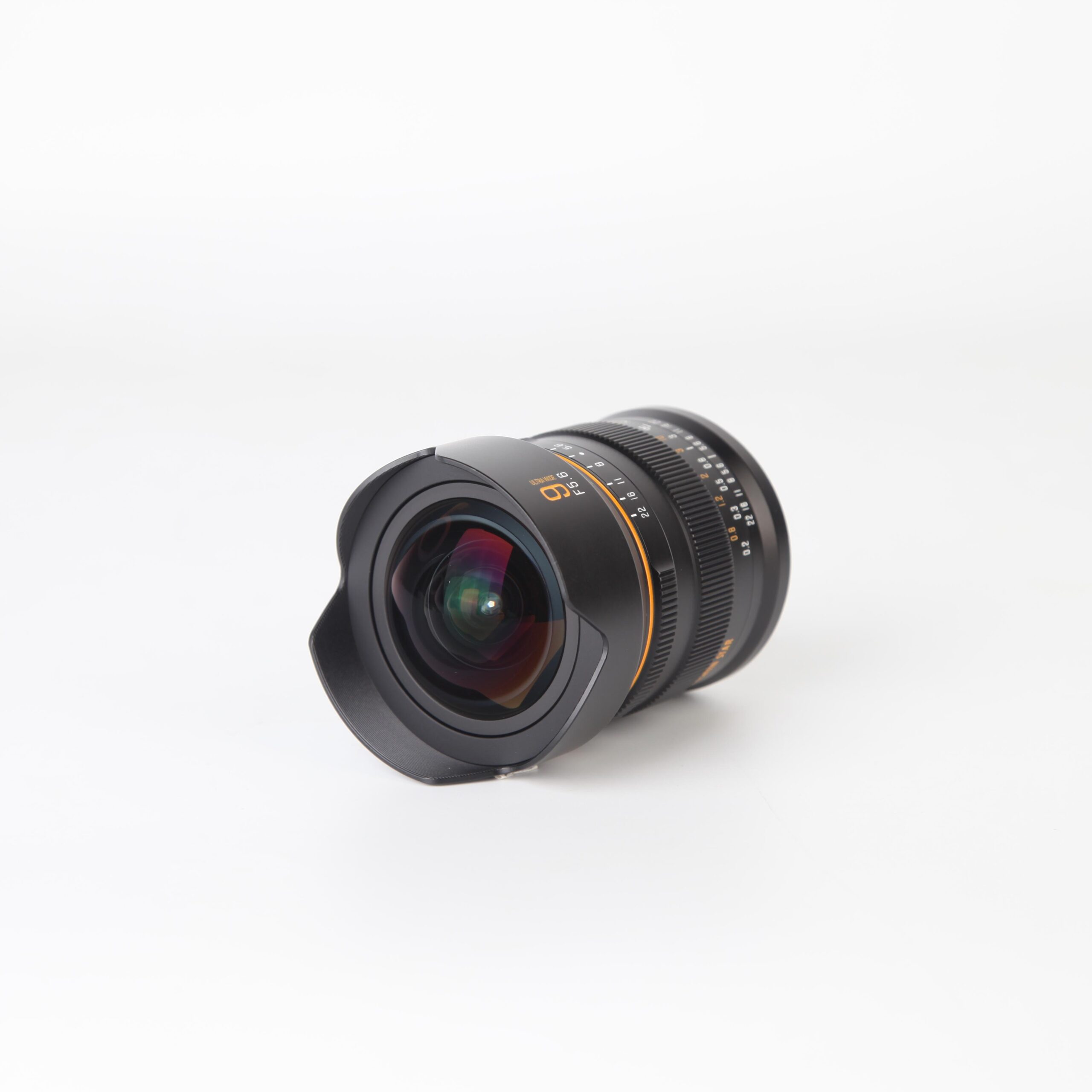 9mm F5.6 Ultra-Wide-Angle Lens